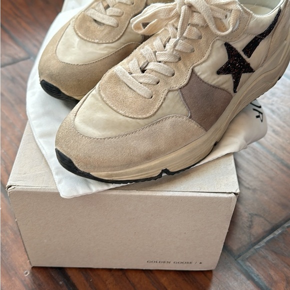 Golden goose’s size 39 runners only wore a couple of times original box - Picture 2 of 3
